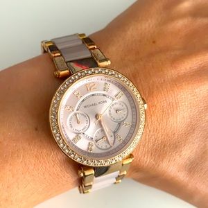 Michael Kors Quartz Chrono Watch *Needs Battery*